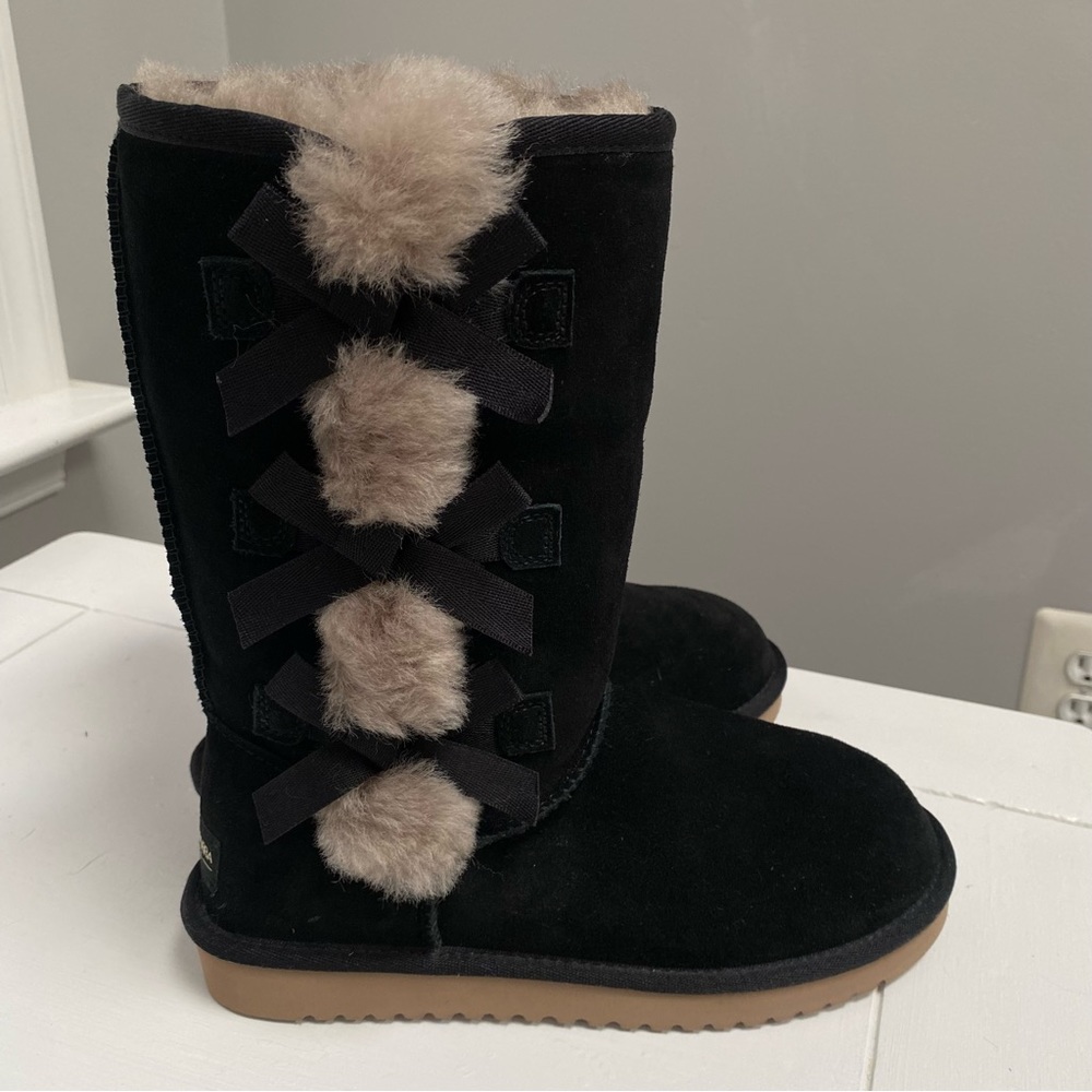 KOOLABURRA by UGG Victoria Tall Black Boots